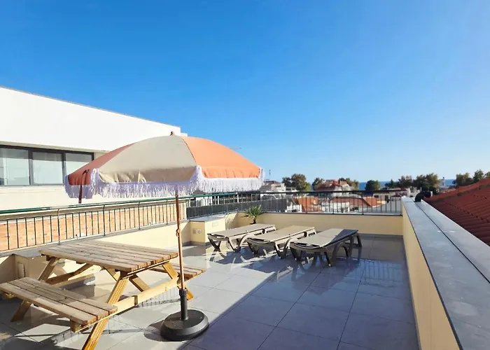 In - Heart With Rooftop Daire Funchal