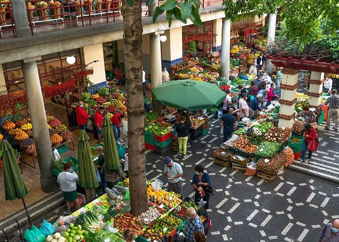 In - Heart With Rooftop * Funchal