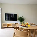 In - Heart With Rooftop Daire Funchal