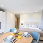 In - Heart With Rooftop * Funchal