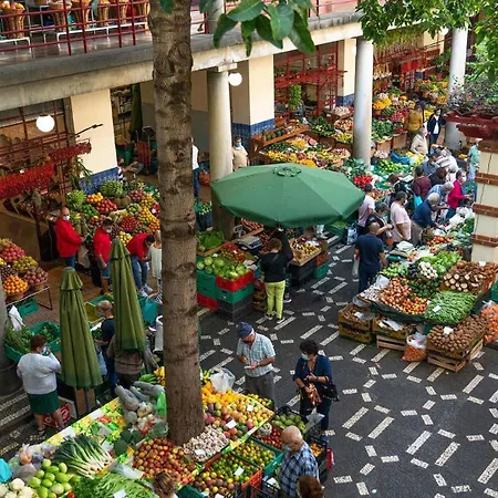 In - Heart With Rooftop * Funchal (Madeira)